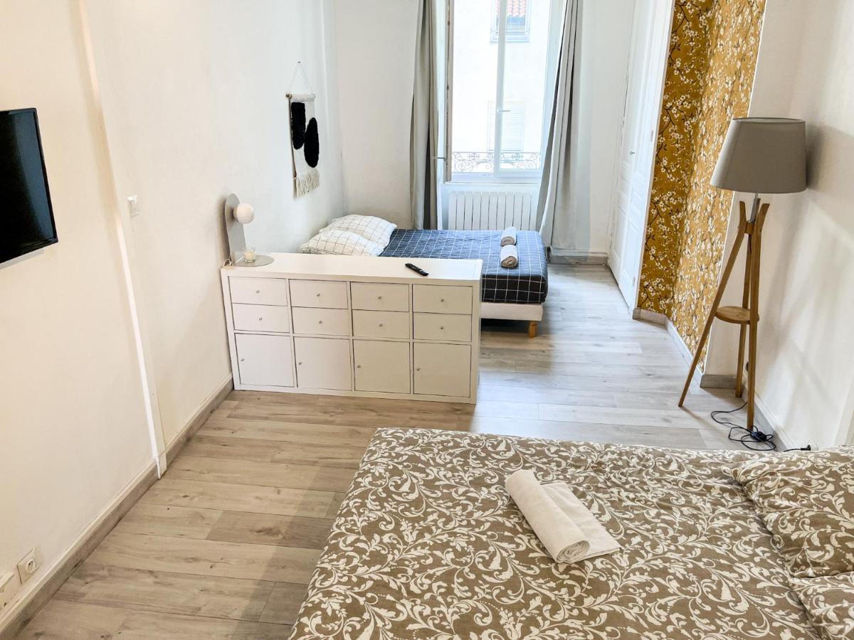 Suite Magelan Villeurbanne Exteriör bild